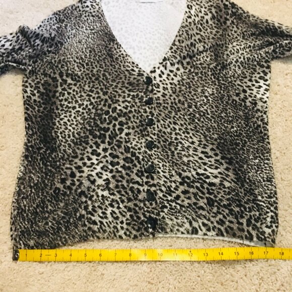 Rosette Print Soft Rayon Button Down Cardigan - Picture 13 of 15